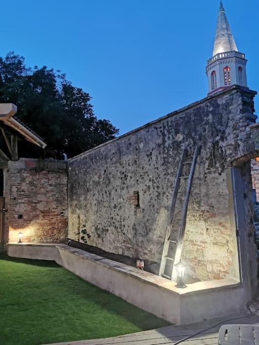 Gite Le Jardin Secret Et Gite Au Temps Suspendu Montpezat  Εξωτερικό φωτογραφία
